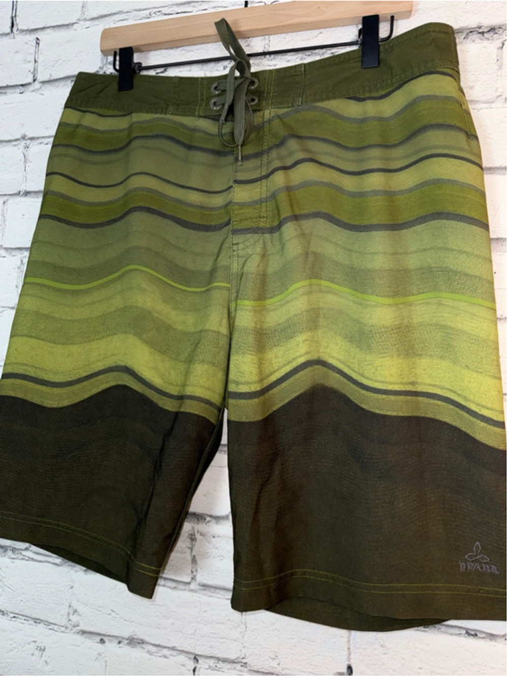 Men's Prana Board Shorts size 34 Medium Green Striped Unlined Swim Trunks - Picture 4 of 11